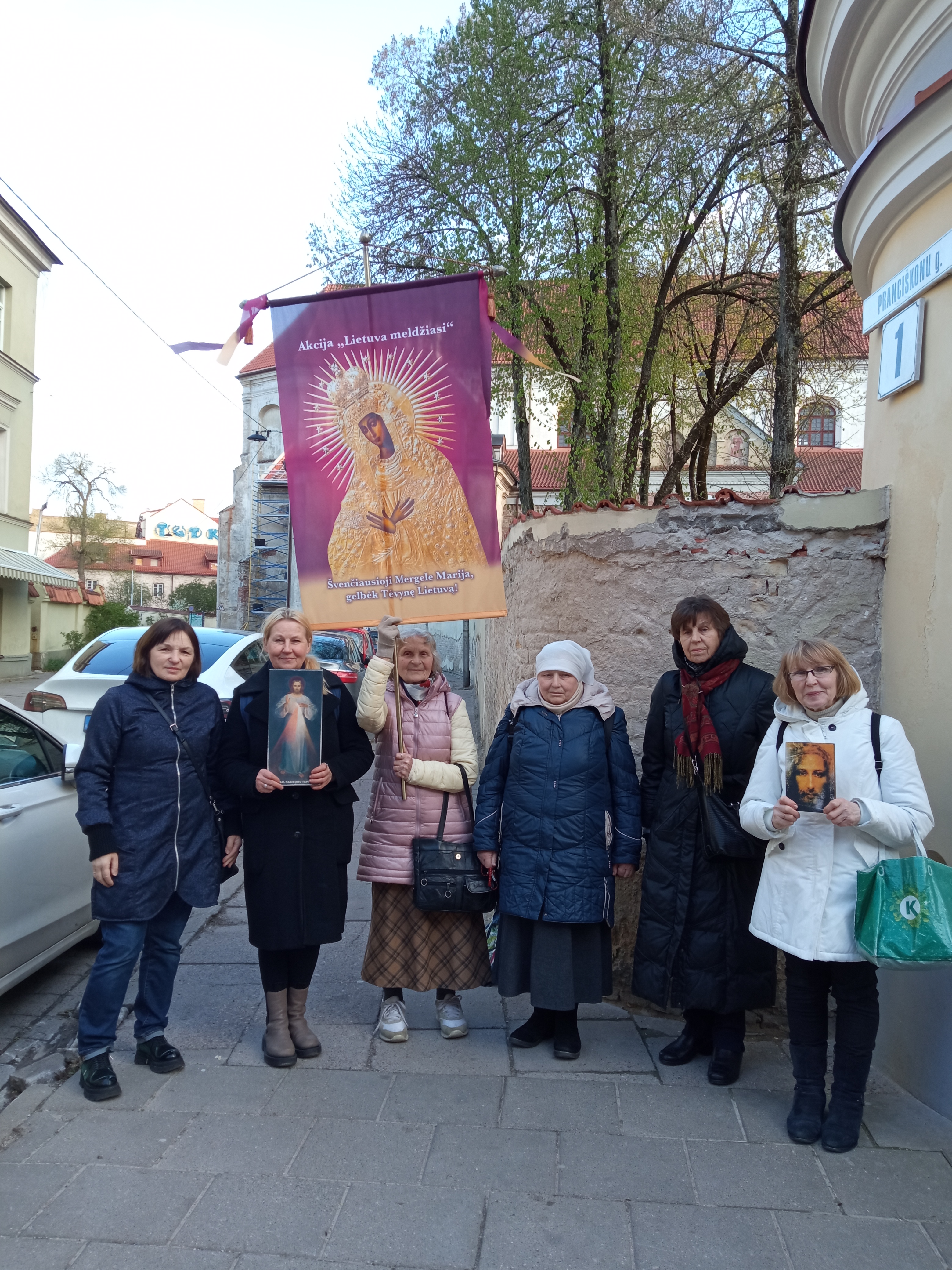 Vilniuje balandžio 17 d. meldėsi 6 maldininkės
