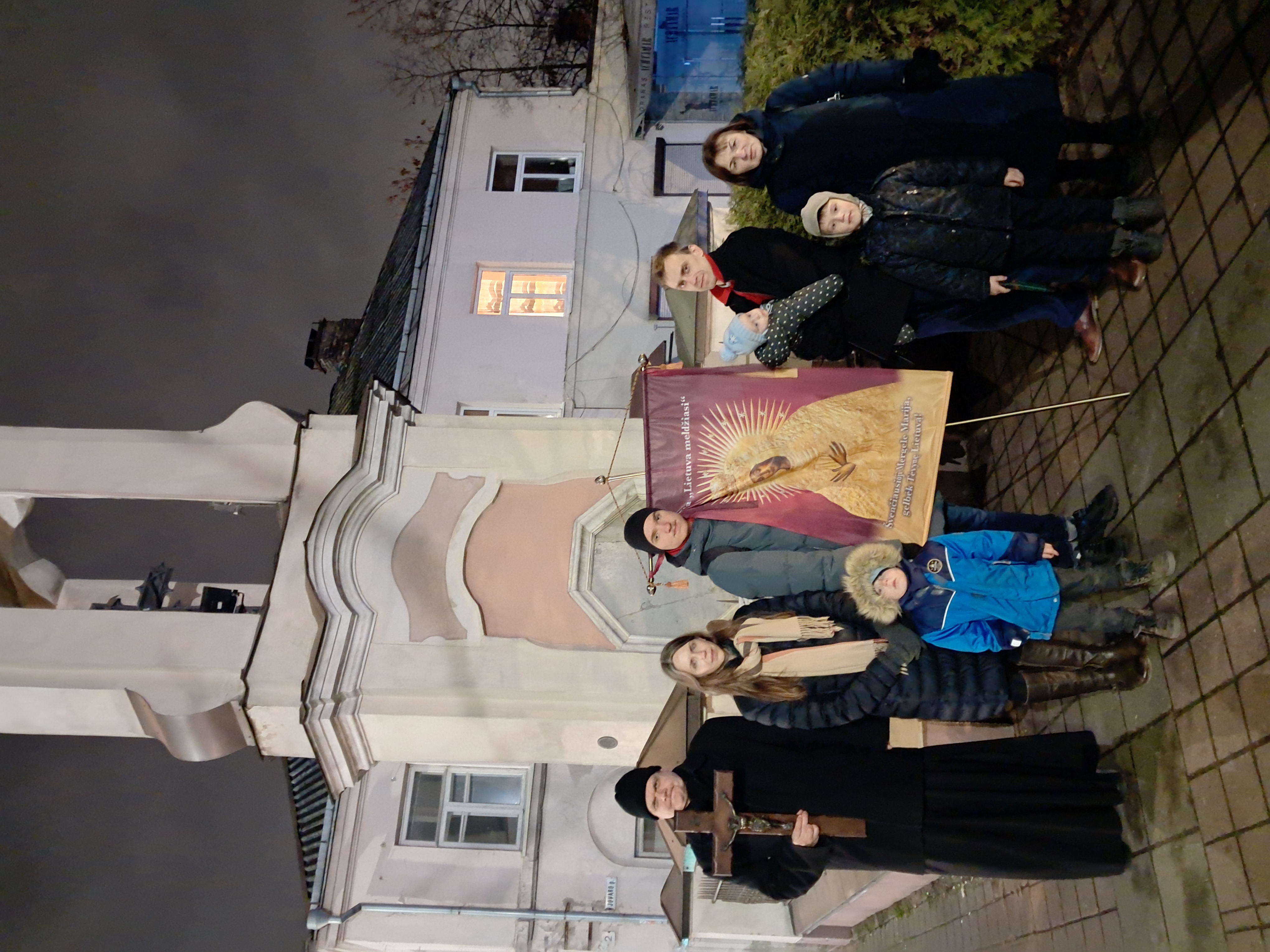 2024 12 25 meldėsi kartu Vilnius ir Klepočiai 8 asmenys
