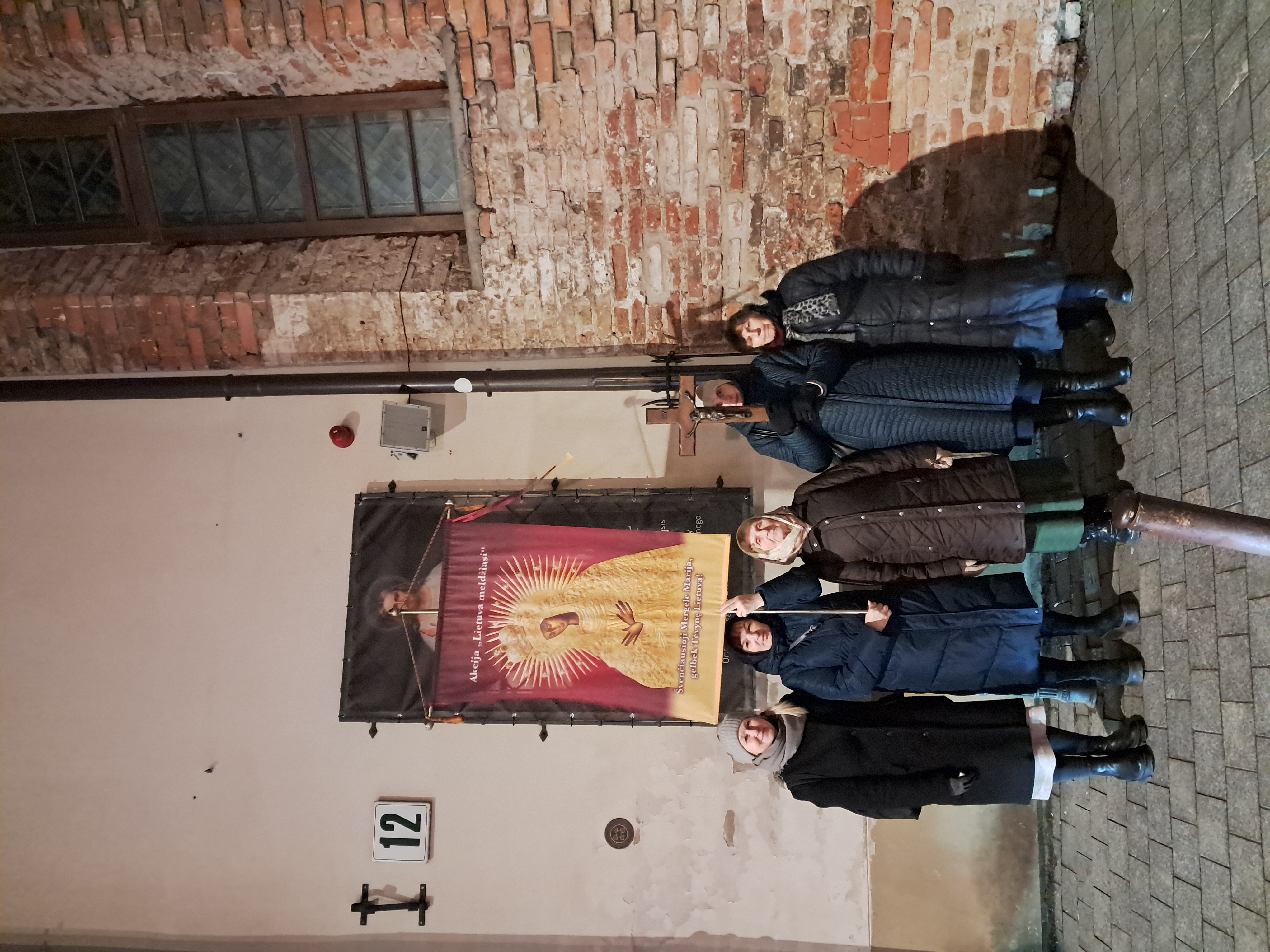 Vilniuje vasario 5 d. meldėsi 7 . Du nesifotografavo.
